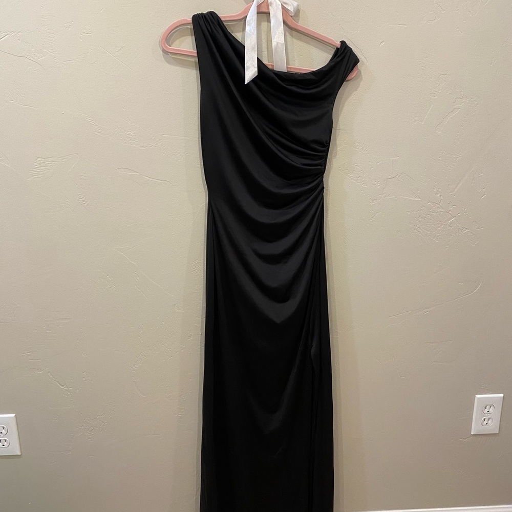 tfnc one shoulder midaxi dress with thigh slit in black